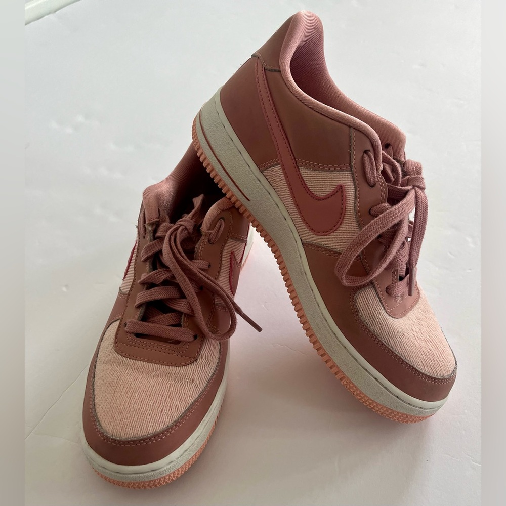 Nike AF1 Blush Pink Low-Top Sneakers Size 7Y (Women 8.5)